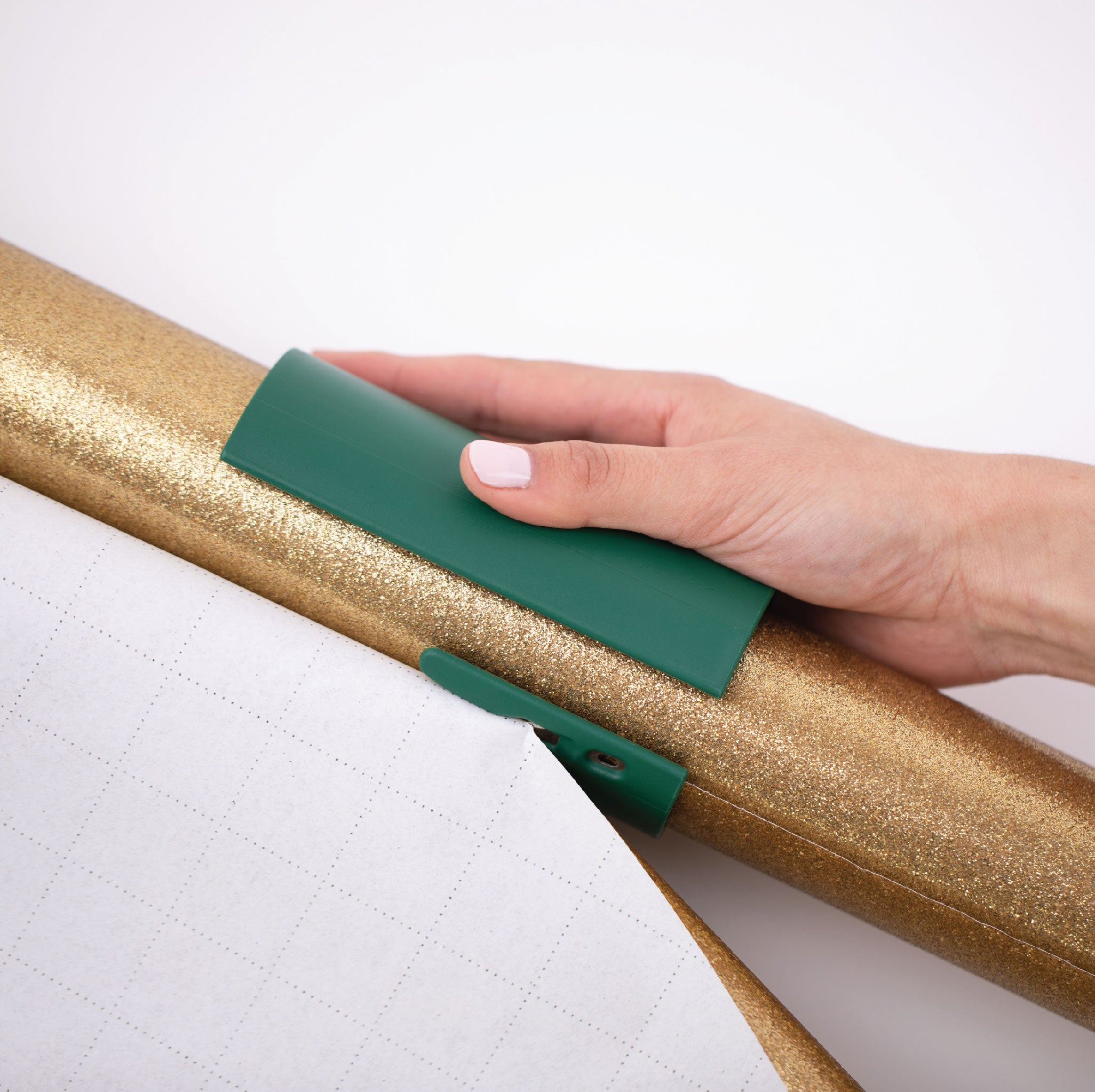 These 5 Tools Make Holiday Gift Wrapping a Breeze